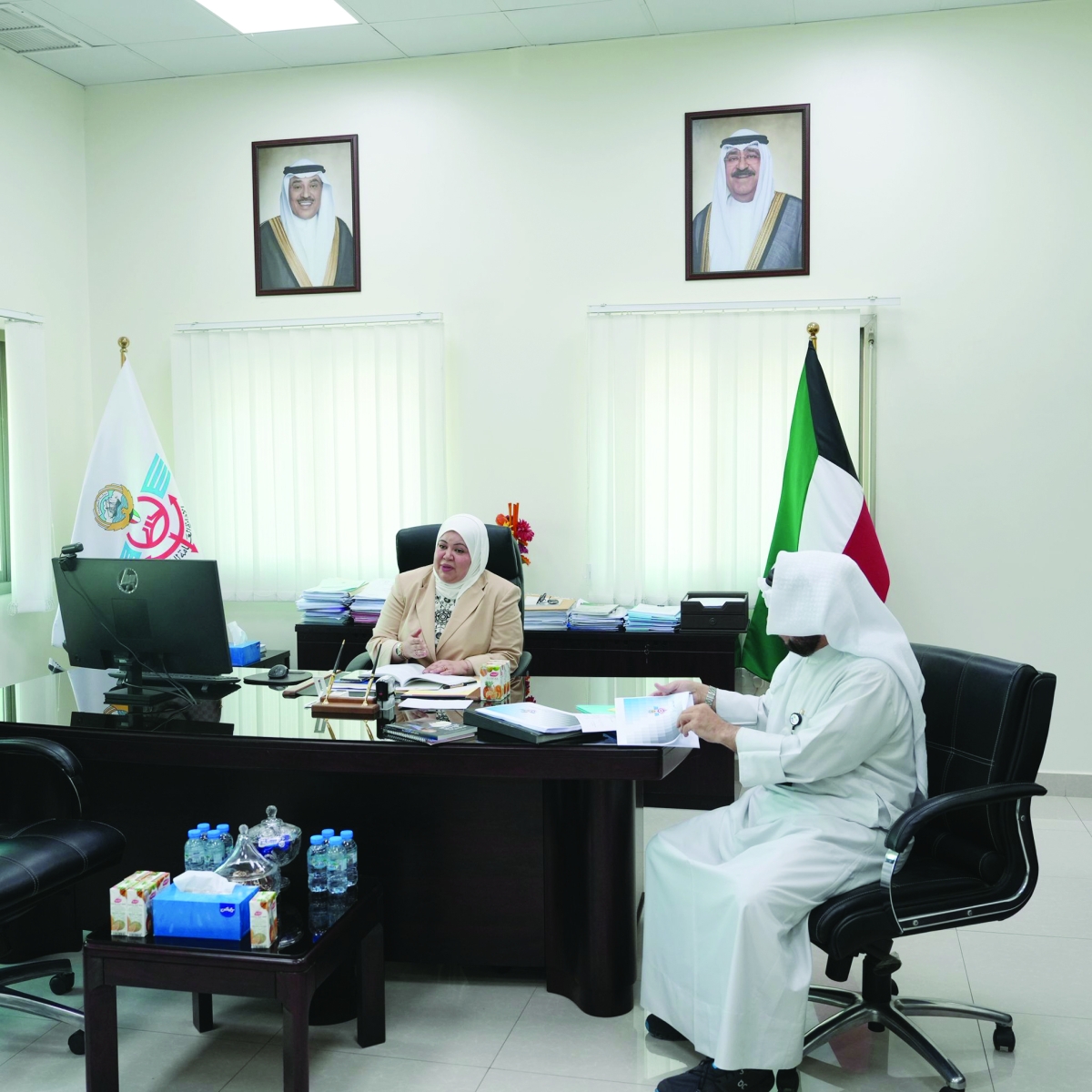 القلاف خلال اطلاعها على سير العمل بإدارة التدقيق والإحصاء