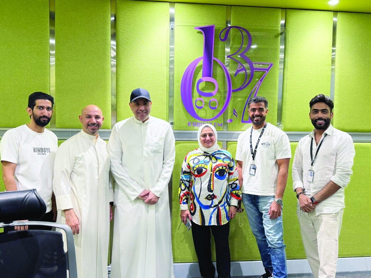 


فريق البرنامج 