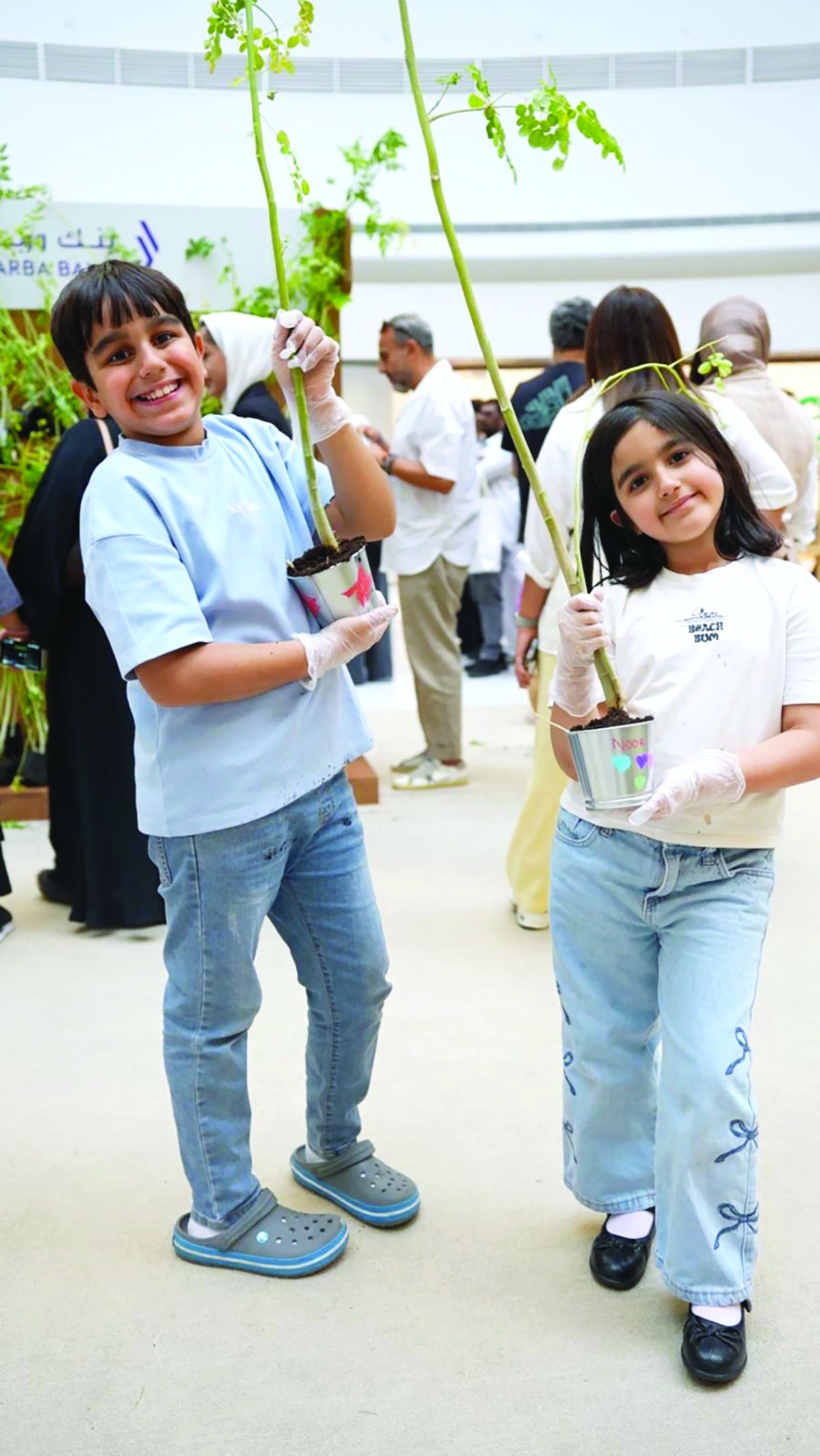 


مشاركون في المعرض من مختلف الأعمار 