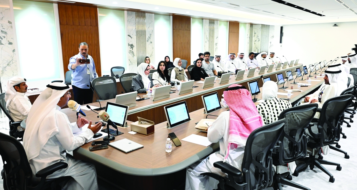 


جانب من ورشة وزارة الكهرباء	 (تصوير سعود سالم) 