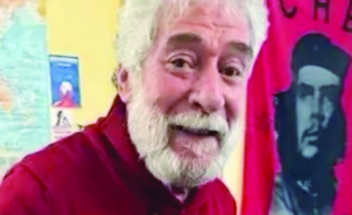 ... في سجنه الفرنسي