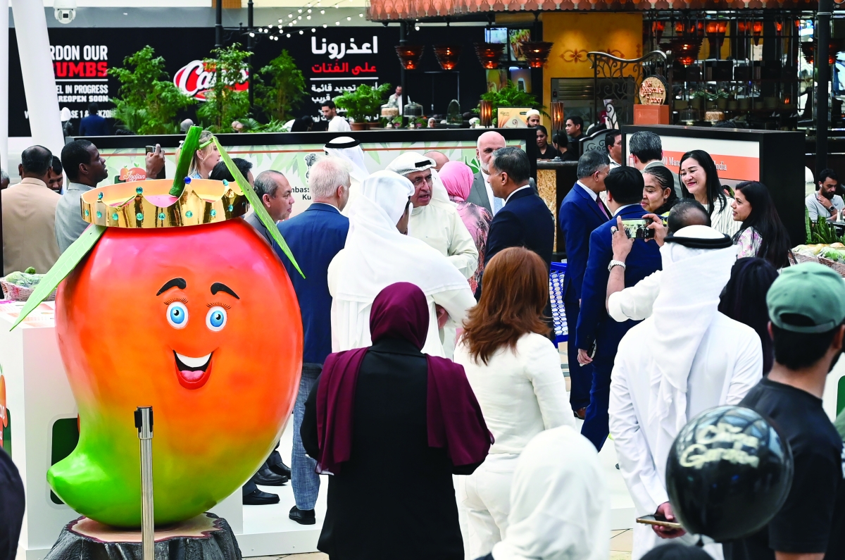 


إقبال كبير على مهرجان المانغو الهندي بالأفنيوز        (تصوير سعود سالم) 