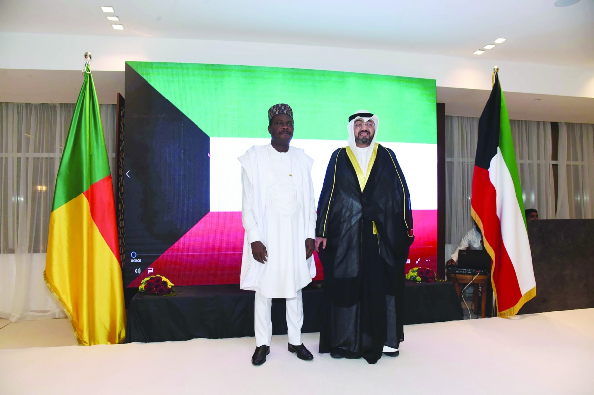 


السفير المضف وسفير بنين 