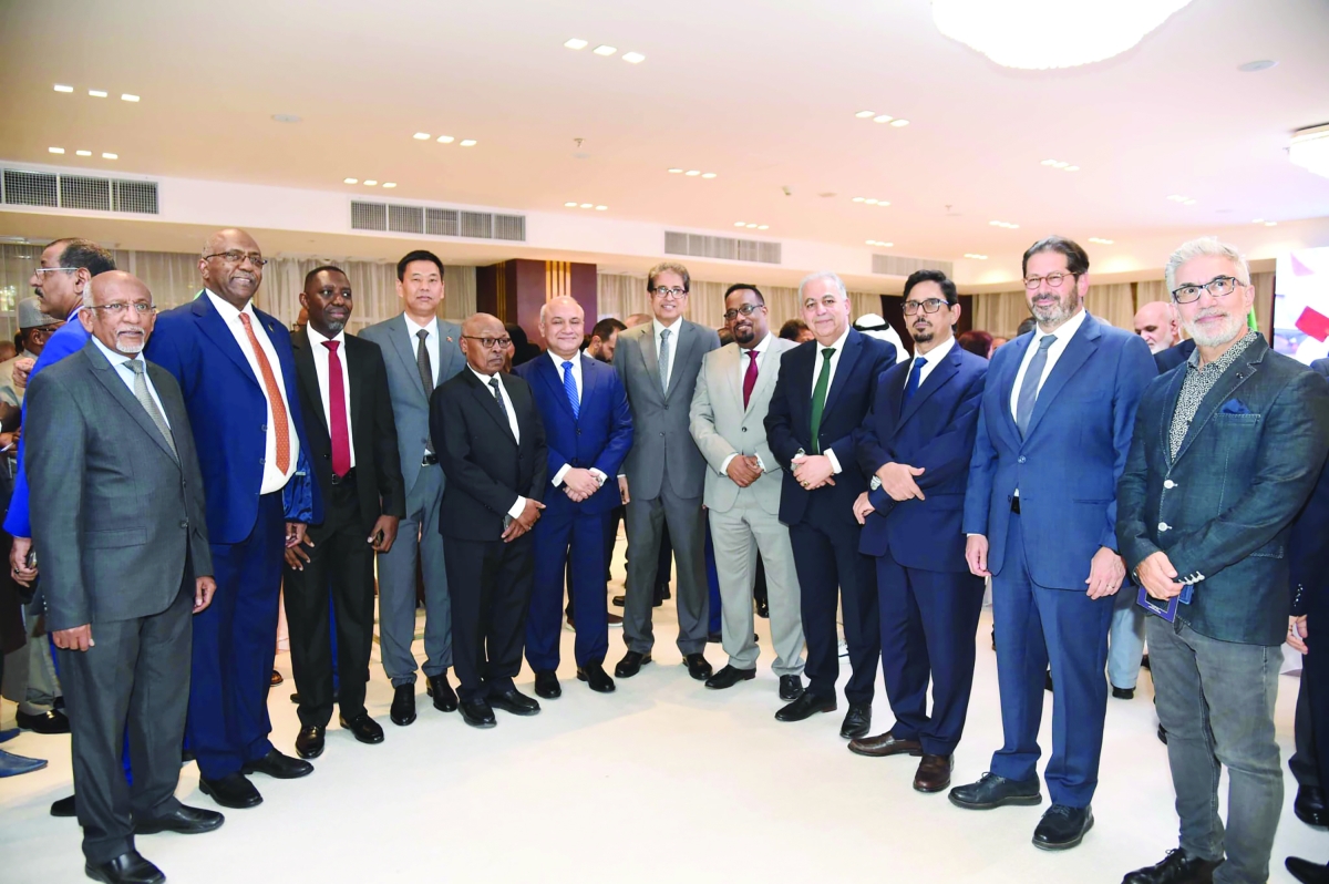 


حضور دبلوماسي في الحفل 