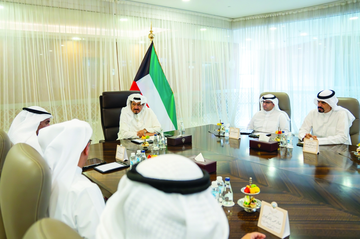 رئيس الوزراء مترئساً اجتماع متابعة الاتفاقيات مع الصين