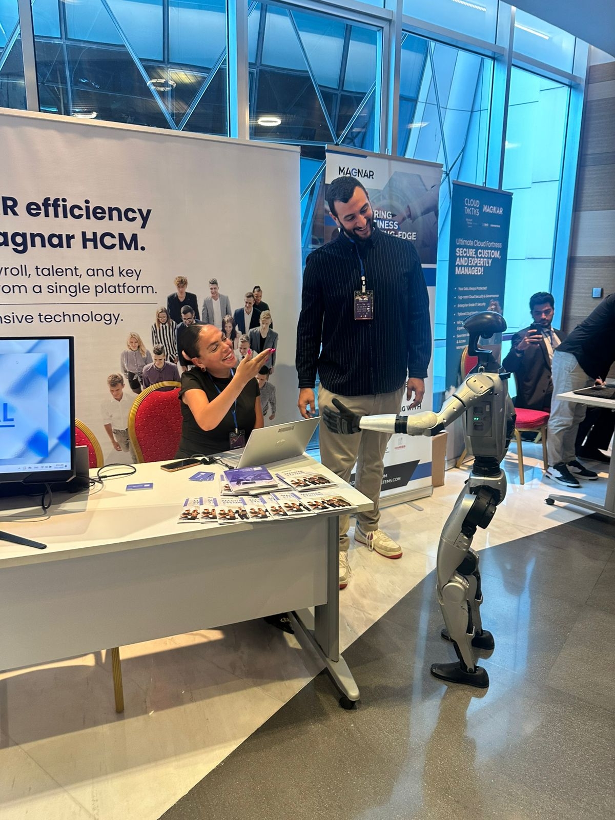 CHADOX والـ... فانز