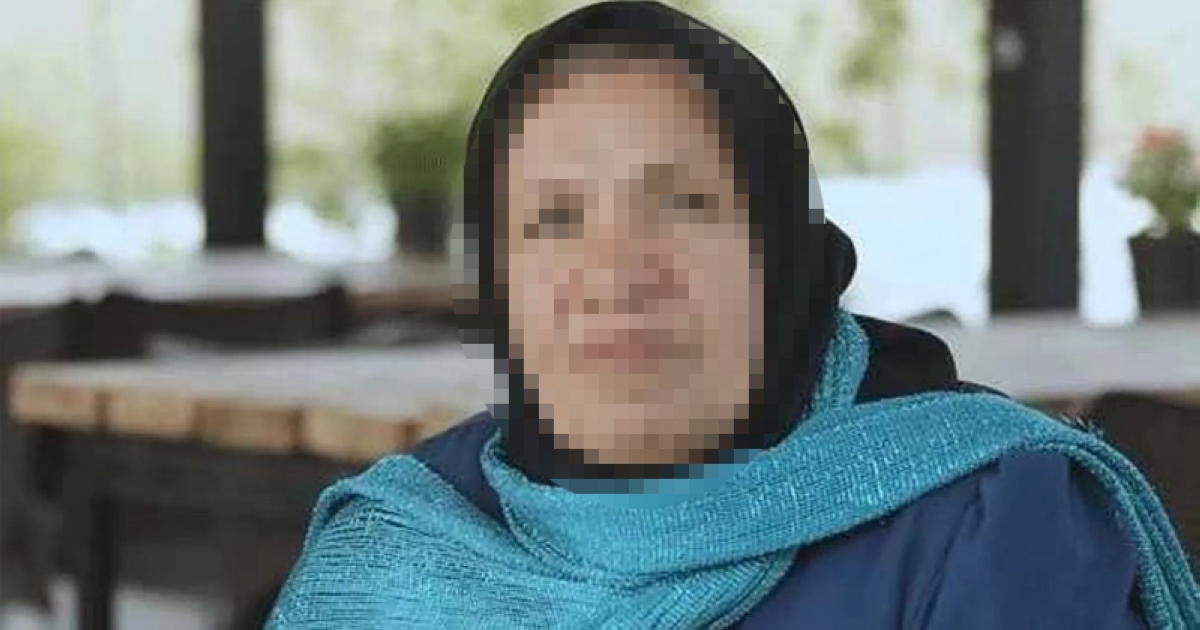 كلثوم أكبري 