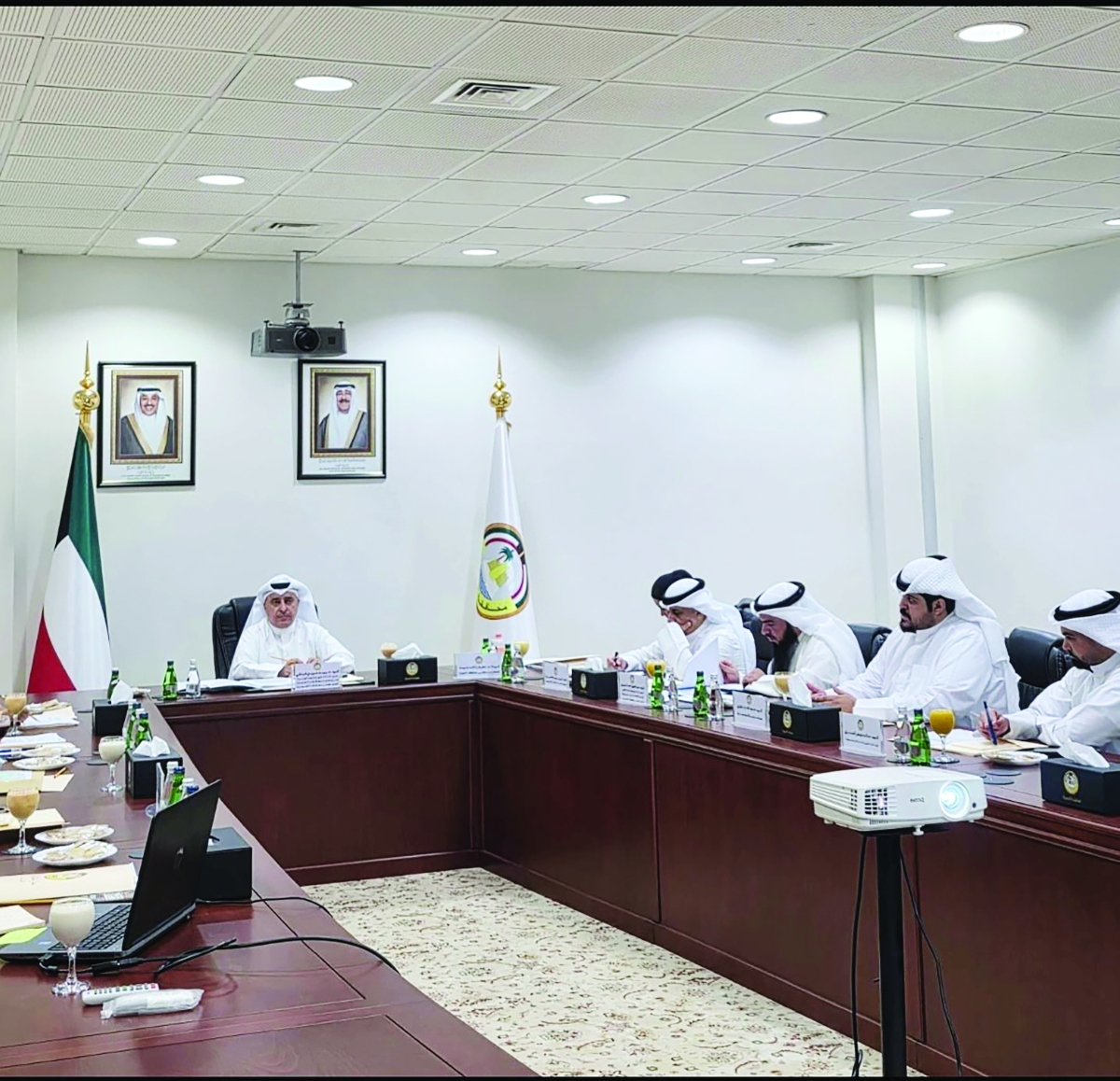 


من جلسة اللجنة الثانية 