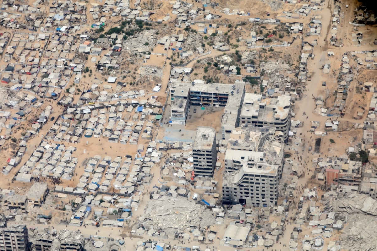 صورة من الجو تُظهر حجم الدمار الواسع في غزة    (رويترز) 