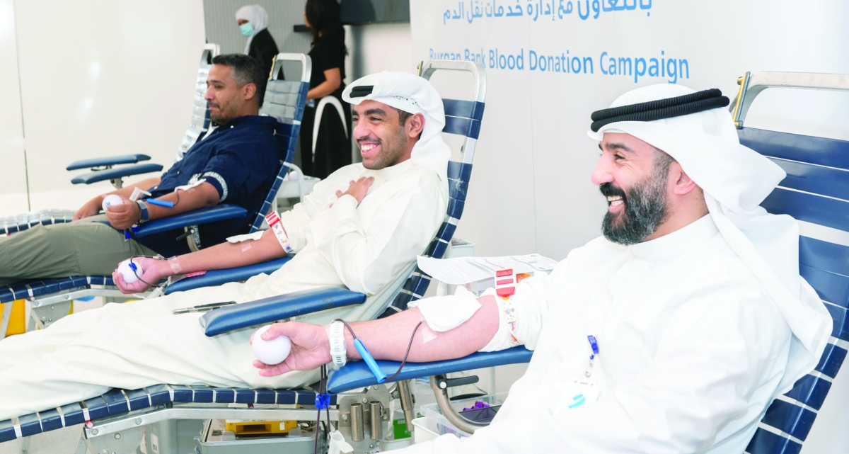 


جانب من مشاركة موظفي «برقان» في الحملة 