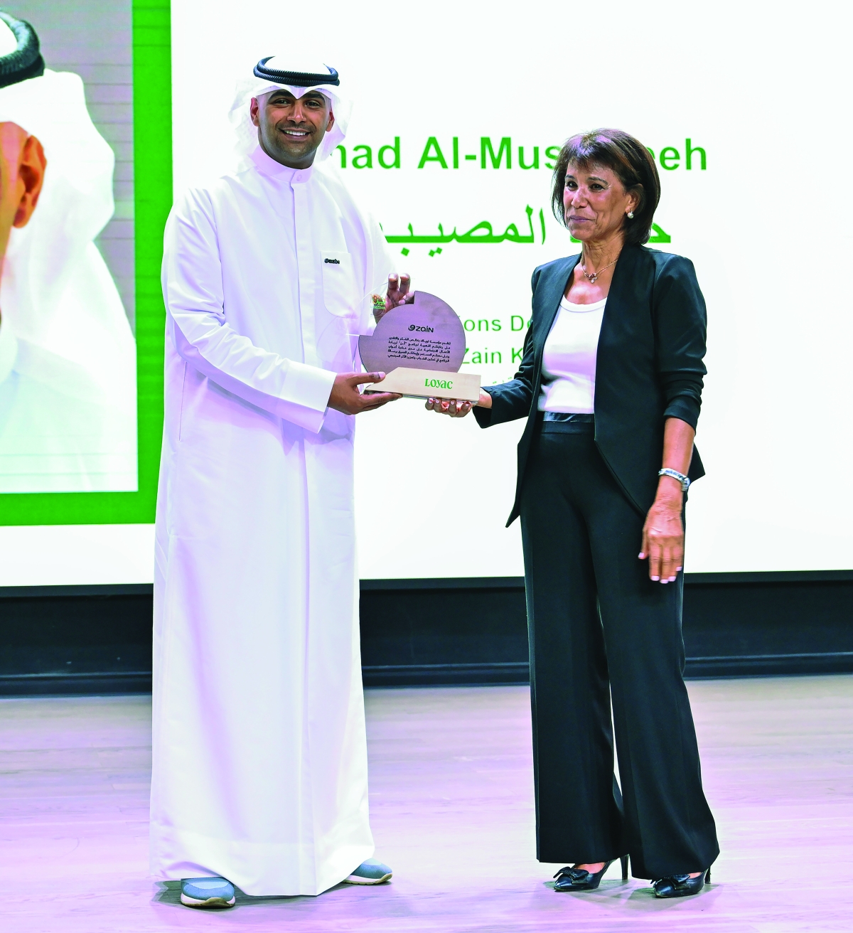 


الدلالي تُكرّم المصيبيح على دعم «زين» 