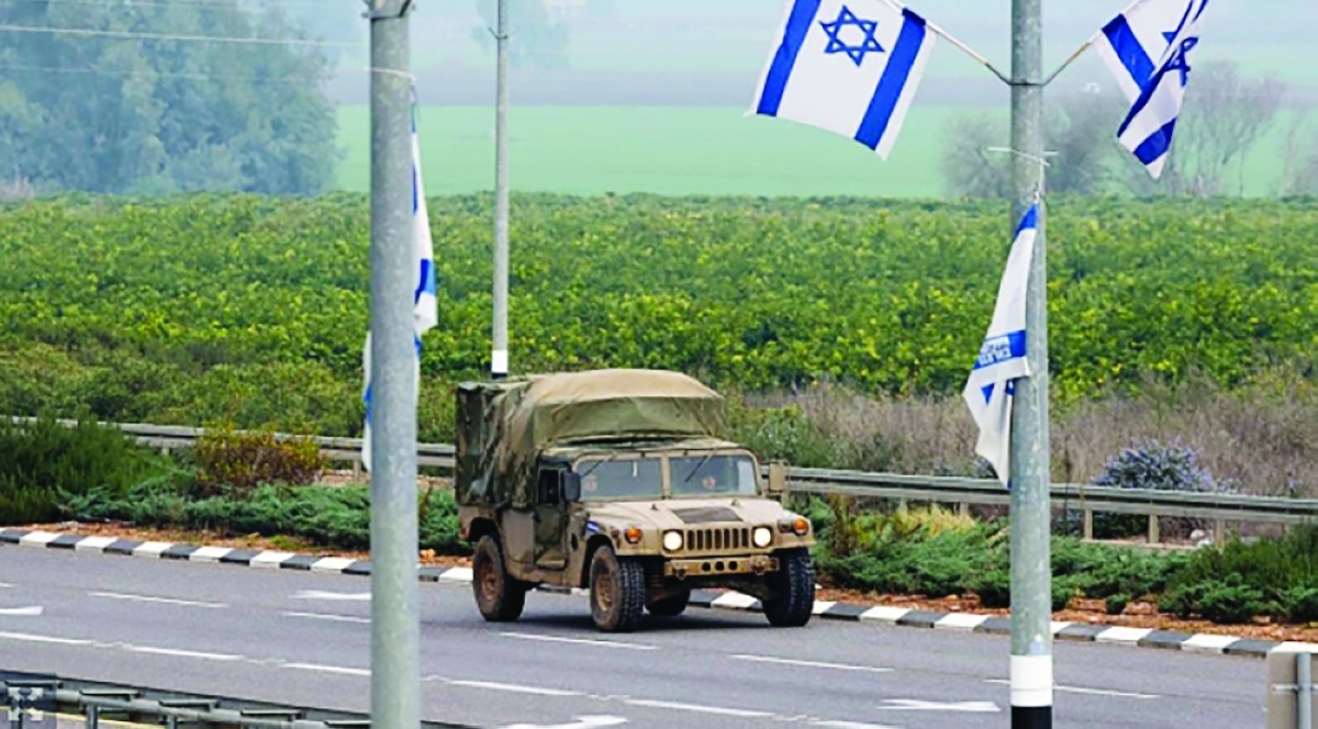 مركبة عسكرية إسرائيلية قرب الحدود مع لبنان 