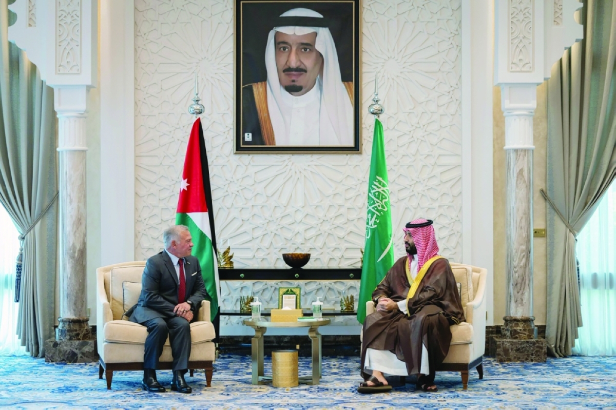 محمد بن سلمان مستقبلاً عبدالله الثاني في نيوم 