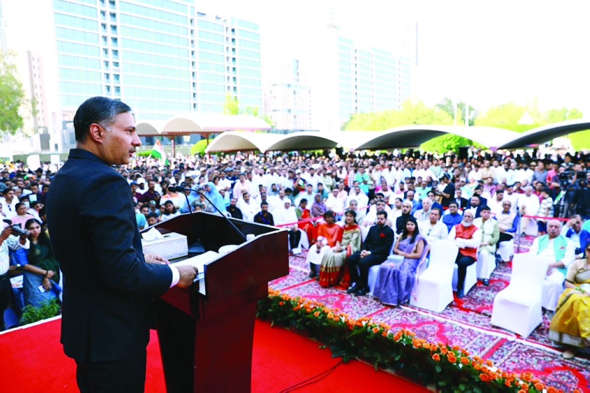 


السفير سوايكا يلقي كلمة الاحتفال 