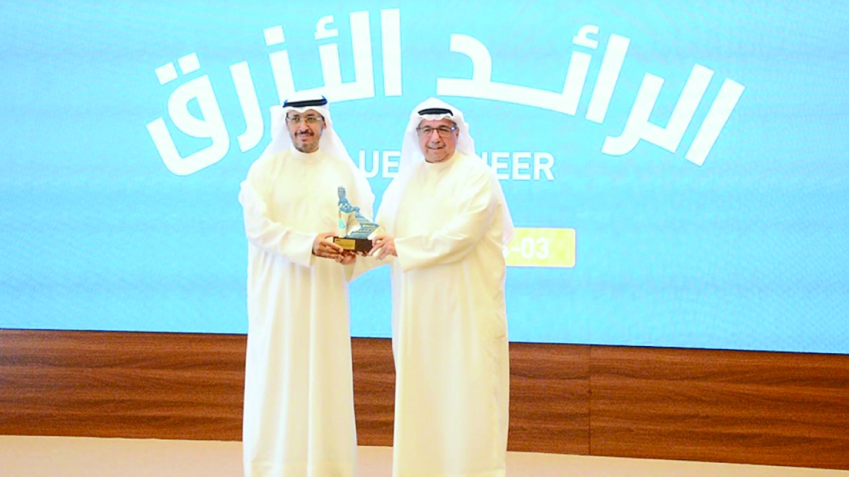  ‫تكريم جابر العلى