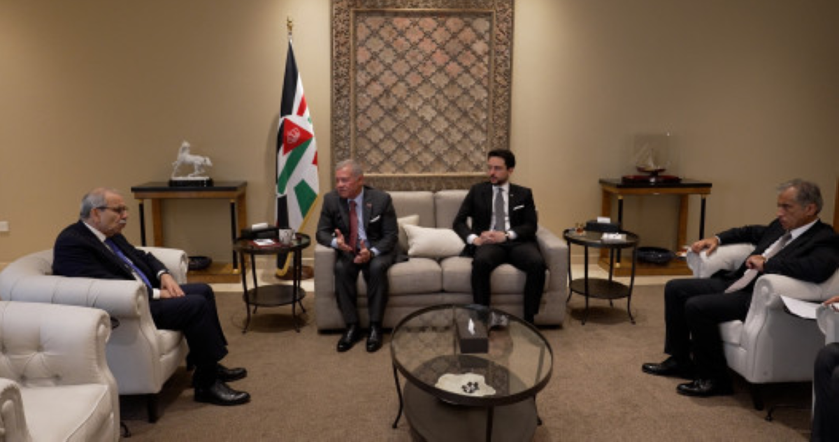 عبدالله الثاني مستقبلاً سلام في عمان