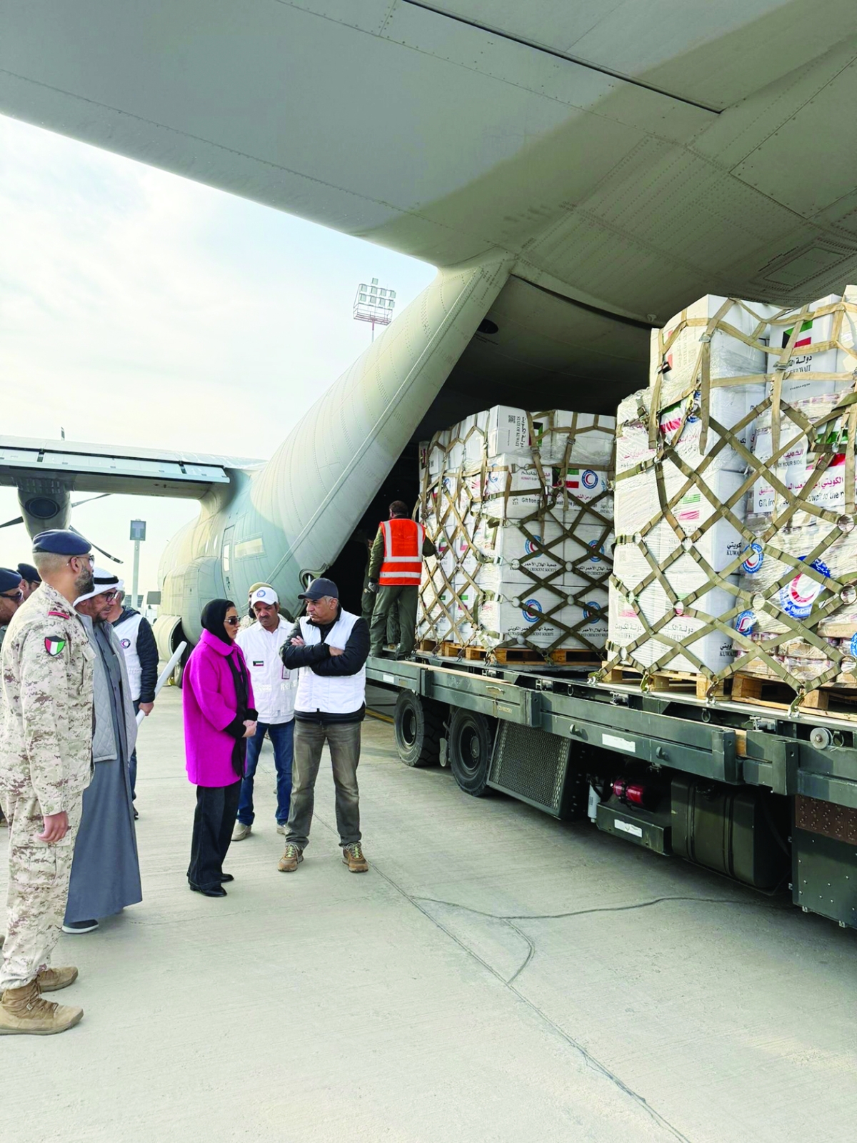 الحويلة تتفقد المساعدات الكويتية ضمن الرحلة الإغاثية الخامسة إلى سوريا