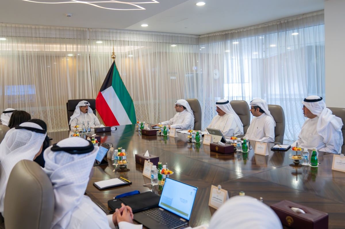 العبدالله مترئسا الاجتماع 