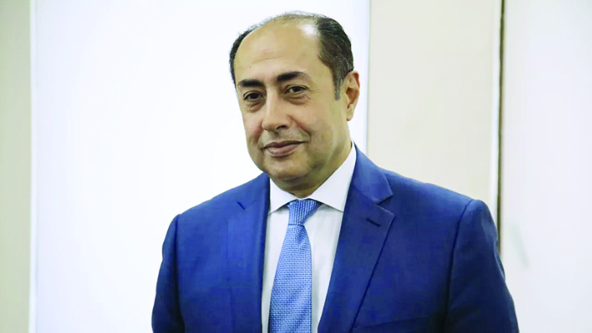 السفير حسام زكي