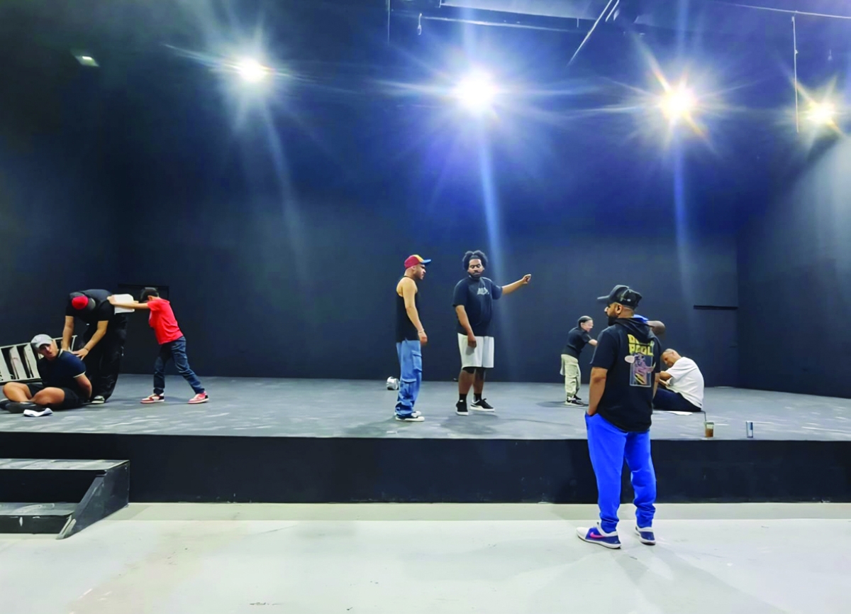 


من بروفات مسرحية «الكنز» 