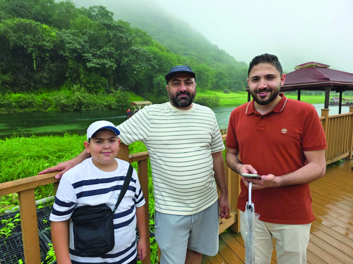 


اللبناني حسان قاسم مع عائلته 