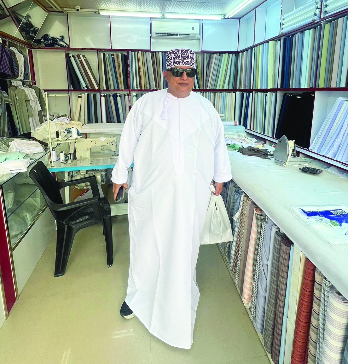 


الزميل خالد الشرقاوي بالزي العماني 
