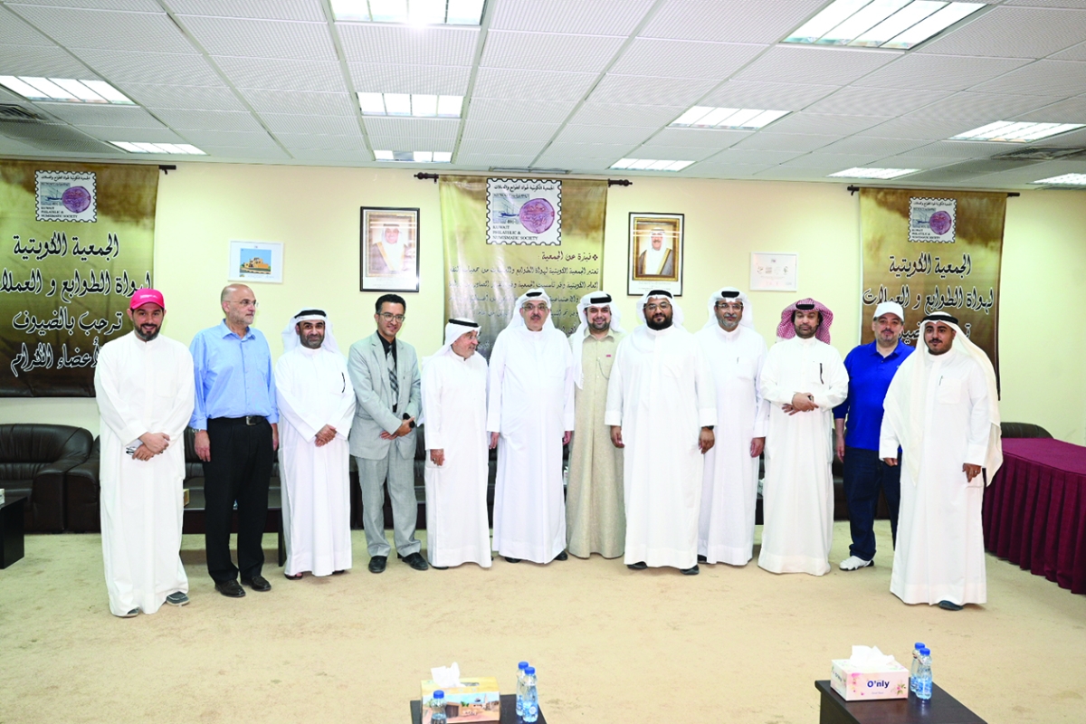 


صورة جماعية للحضور       	  (تصوير نايف العقلة) 