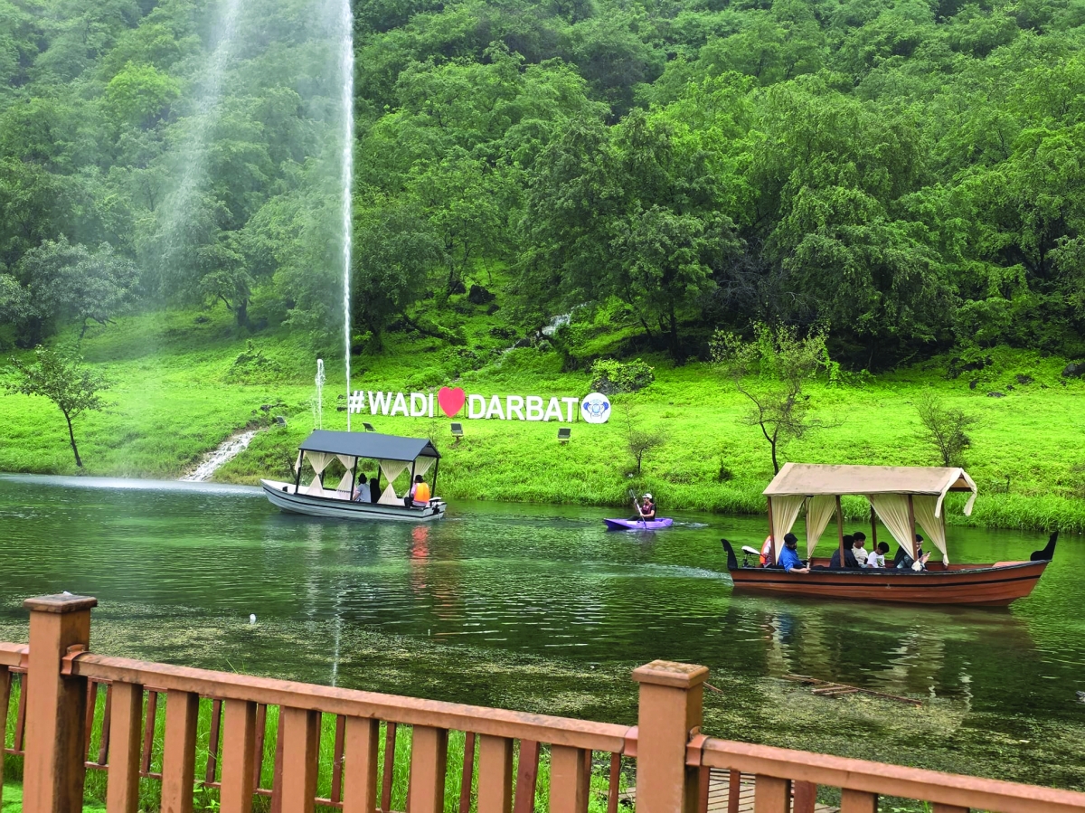 وادي دربات... مقصد العائلات