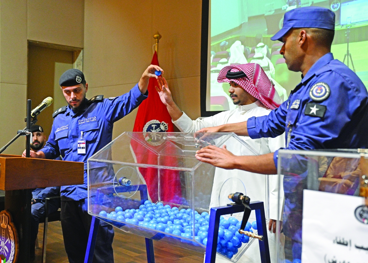 جانب من سحب القرعة 	 (تصوير نايف العقلة)