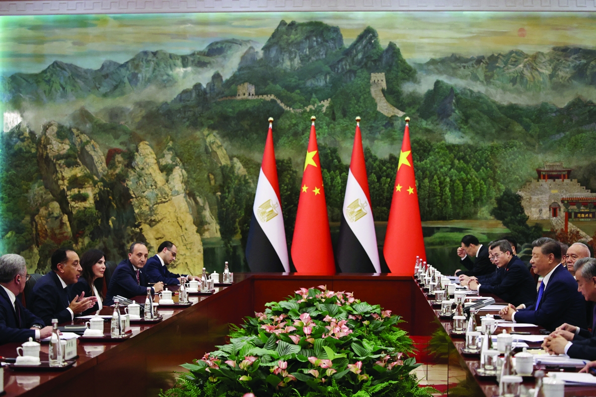 جانب من اللقاء بين شي ومدبولي في مدينة تيانجين