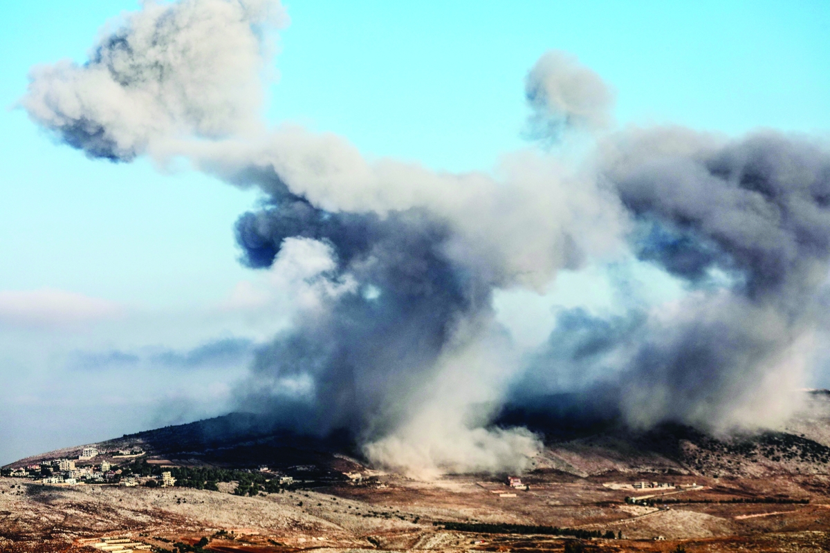 دخان غارة إسرائيلية على النبطية جنوب لبنان (أ ف ب)