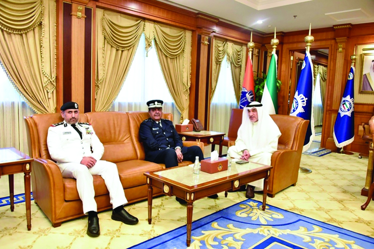 


اليوسف مستقبلاً رئيس الاتحادين القطري والعربي للشرطة 