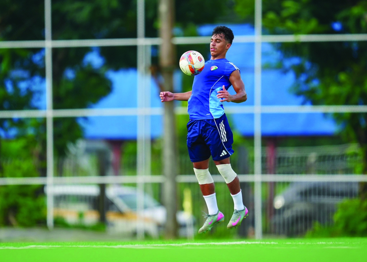 


نجم المنتخب الأولمبي يوسف ماجد خلال التدريب 