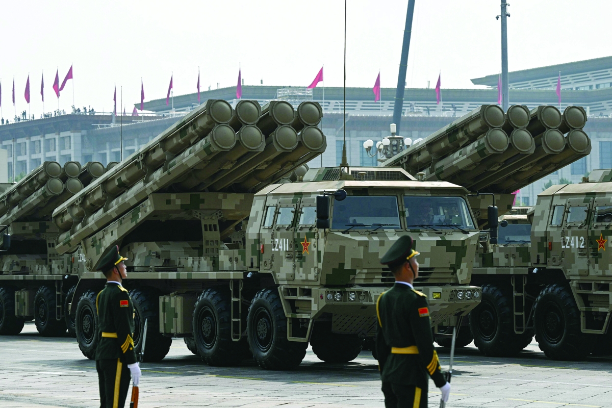 صواريخ صينية شاركت في الاحتفالات  (أ ف ب)