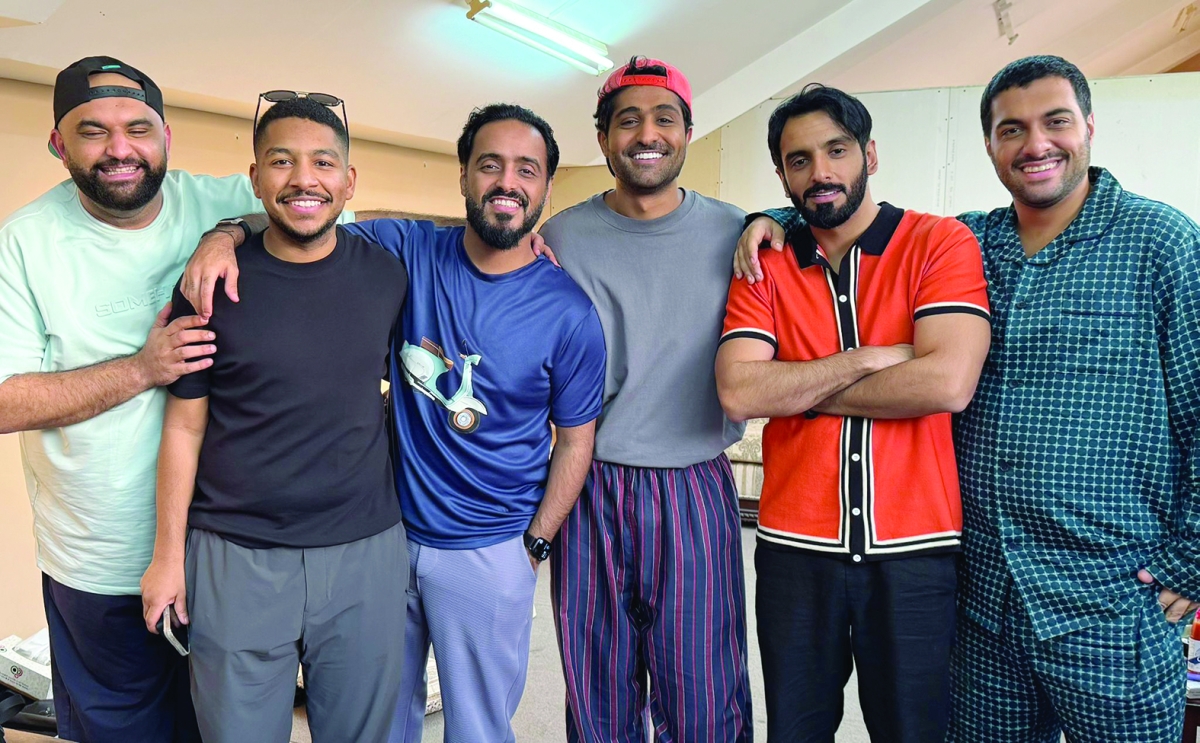 


الشباب الستة 