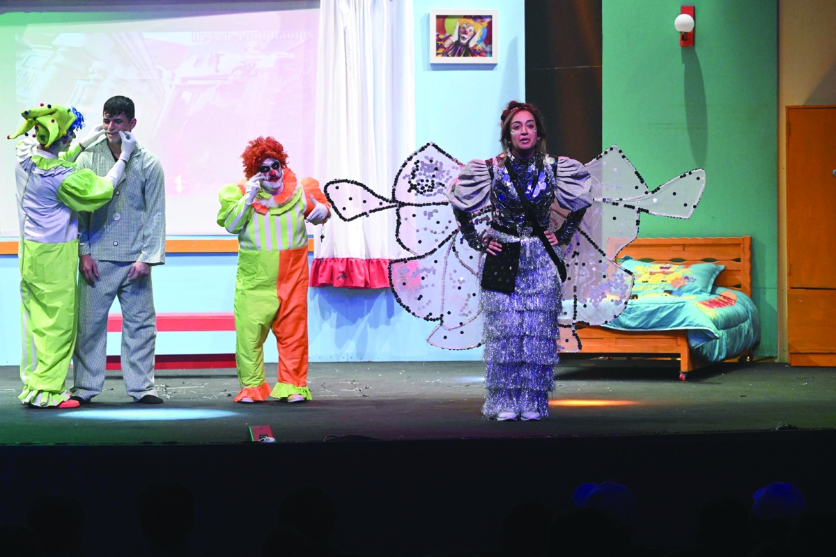 


من عرض «أنا والمهرج» 