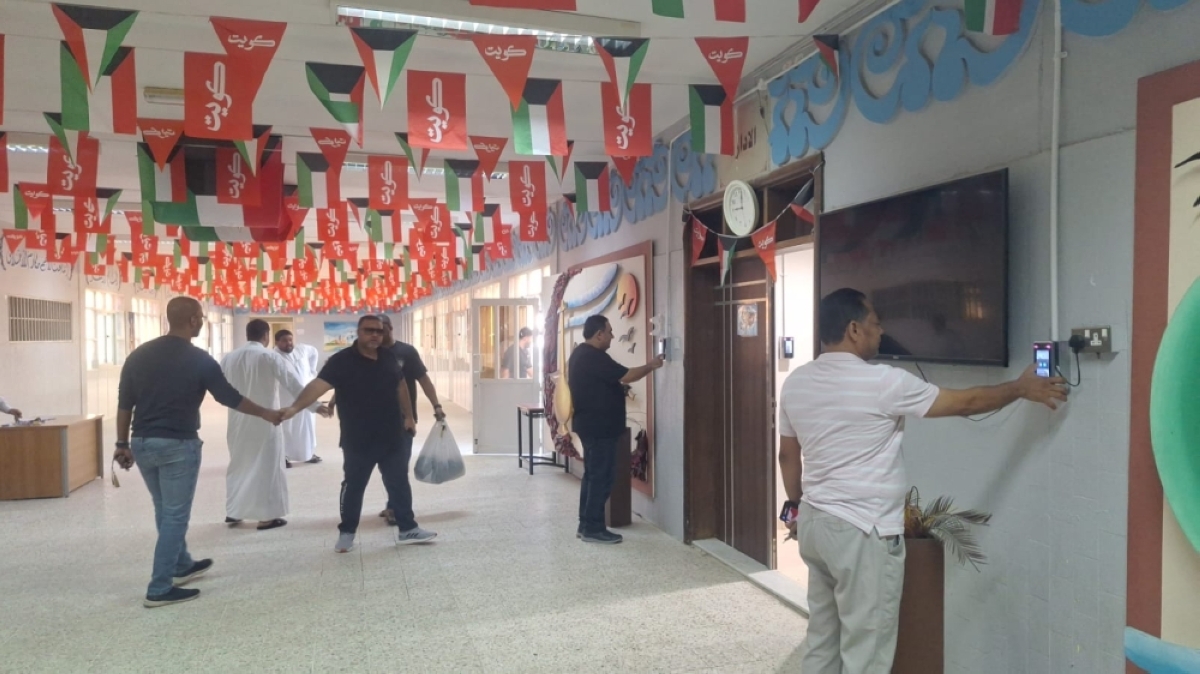 المعلمون في يومهم الأول من العام الدراسي الجديد
