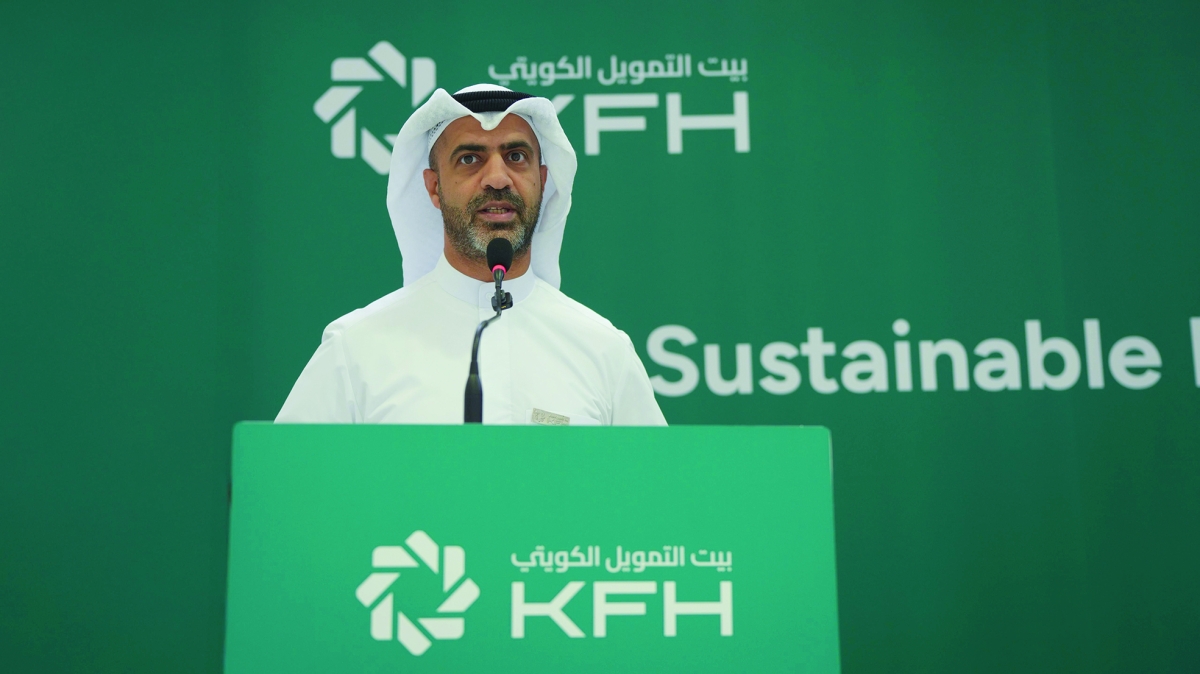 السيف متقدماً المتحدثين