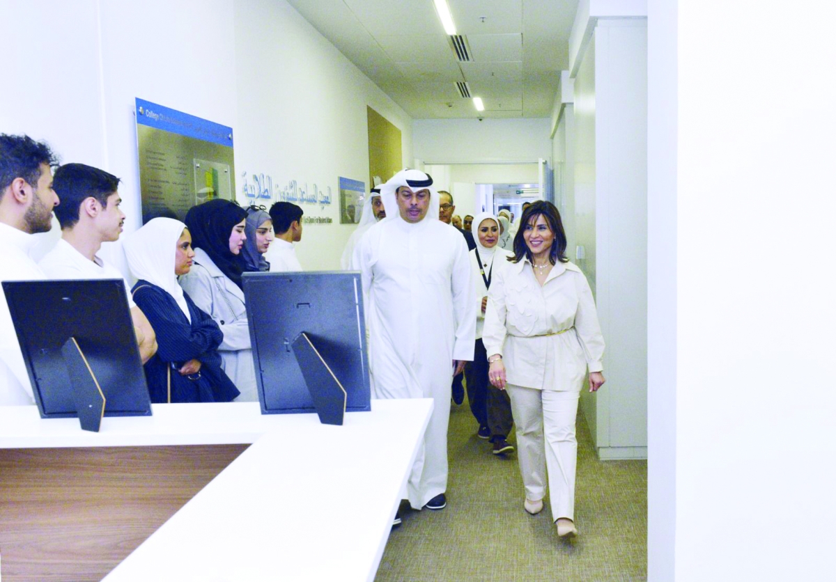 


الميلم تتفقّد عملية تسجيل الطلبة 