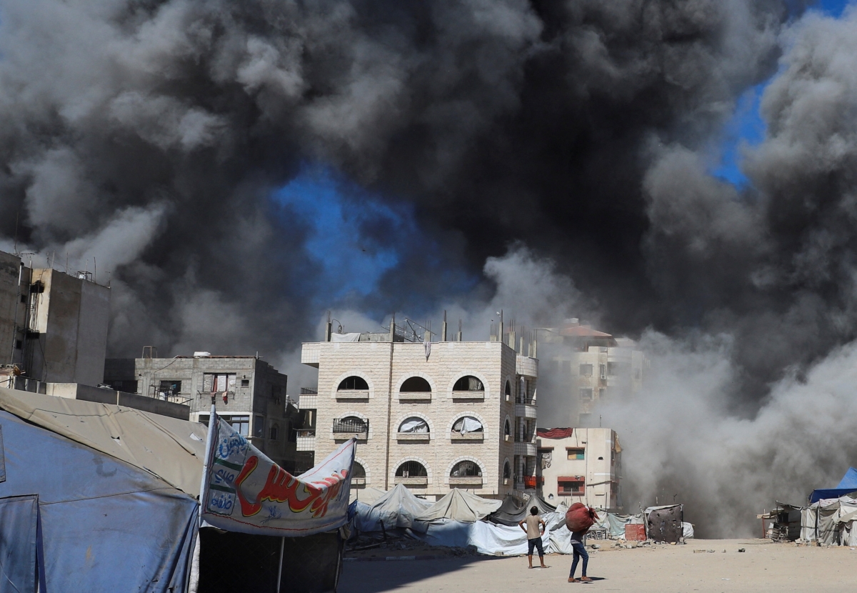 غارات إسرائيلية على غزة (رويترز)