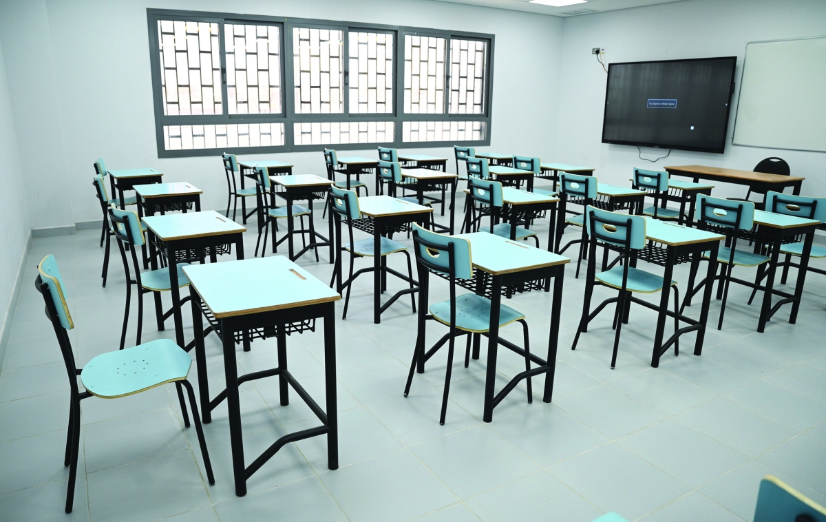 8 فصول نموذجية