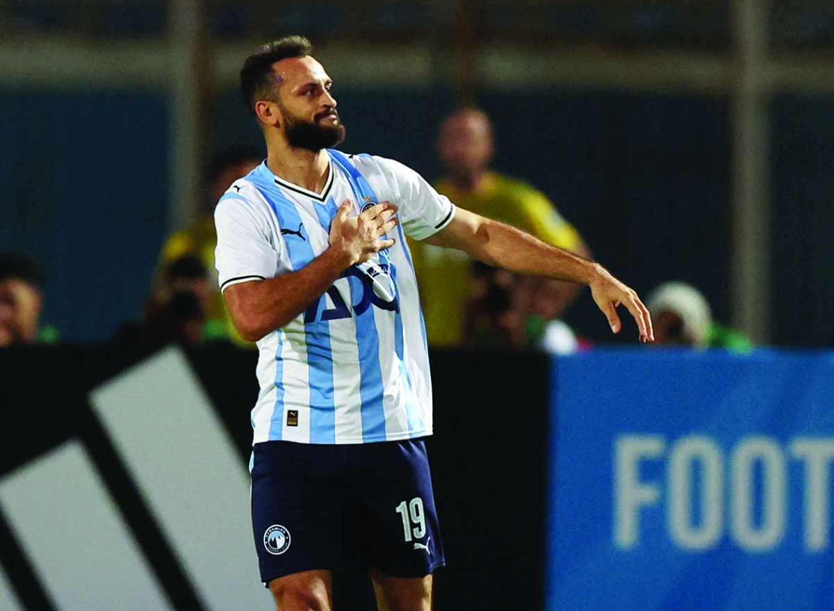 مروان حمدي محتفلاً بهدفه (رويترز)