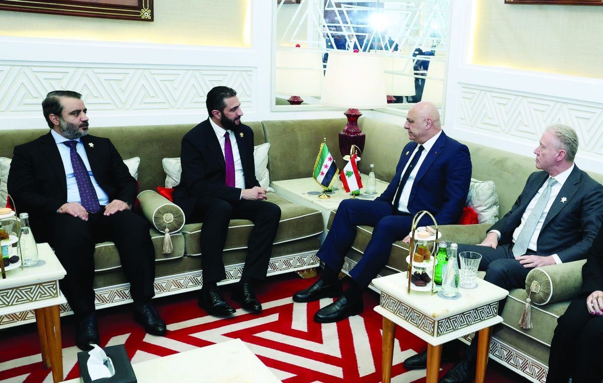 


لقاء عون والشرع 