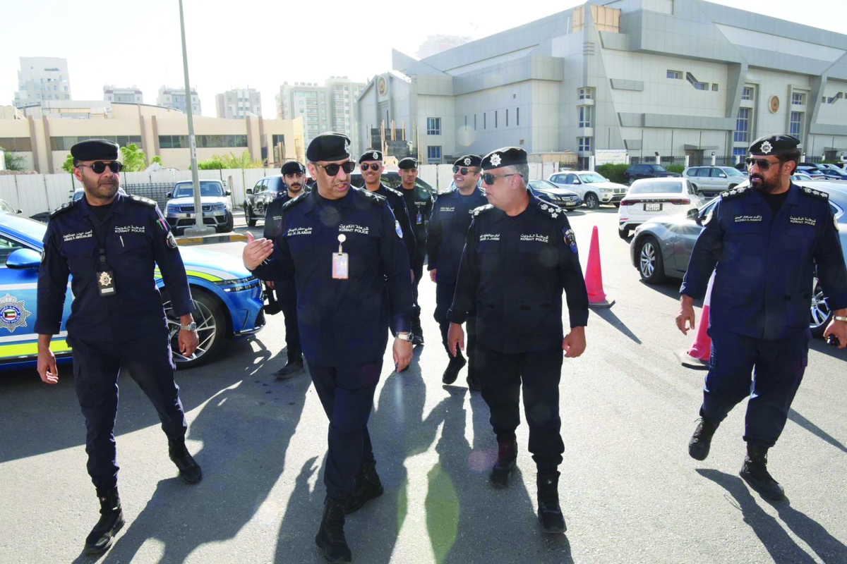 اللواء العدواني خلال الجولة التفقدية