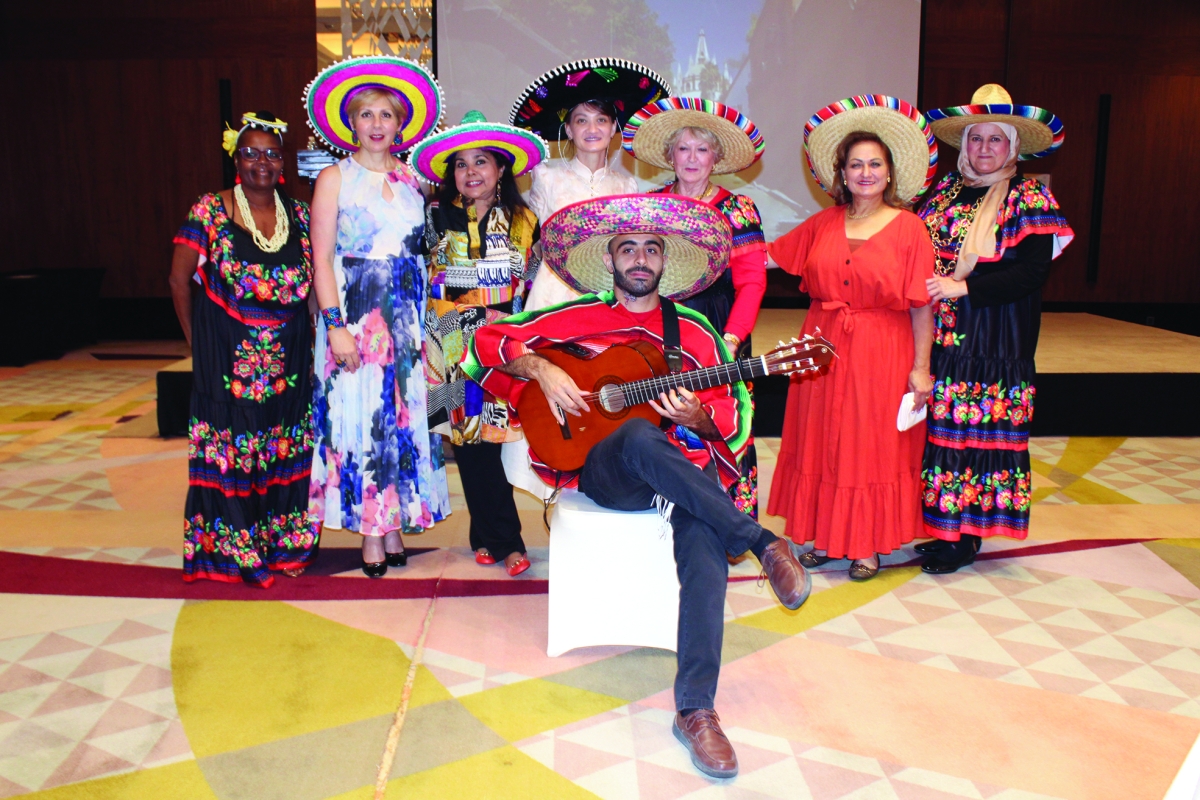 


الموسيقى المكسيكية حاضرة 