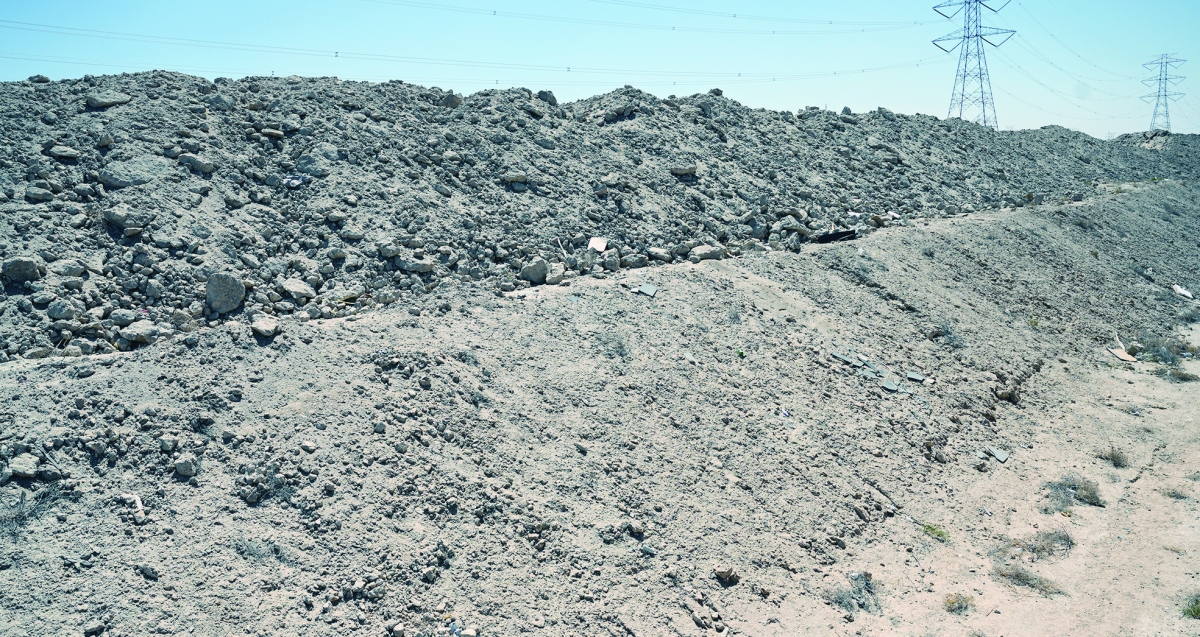 


سورٌ من الأنقاض 