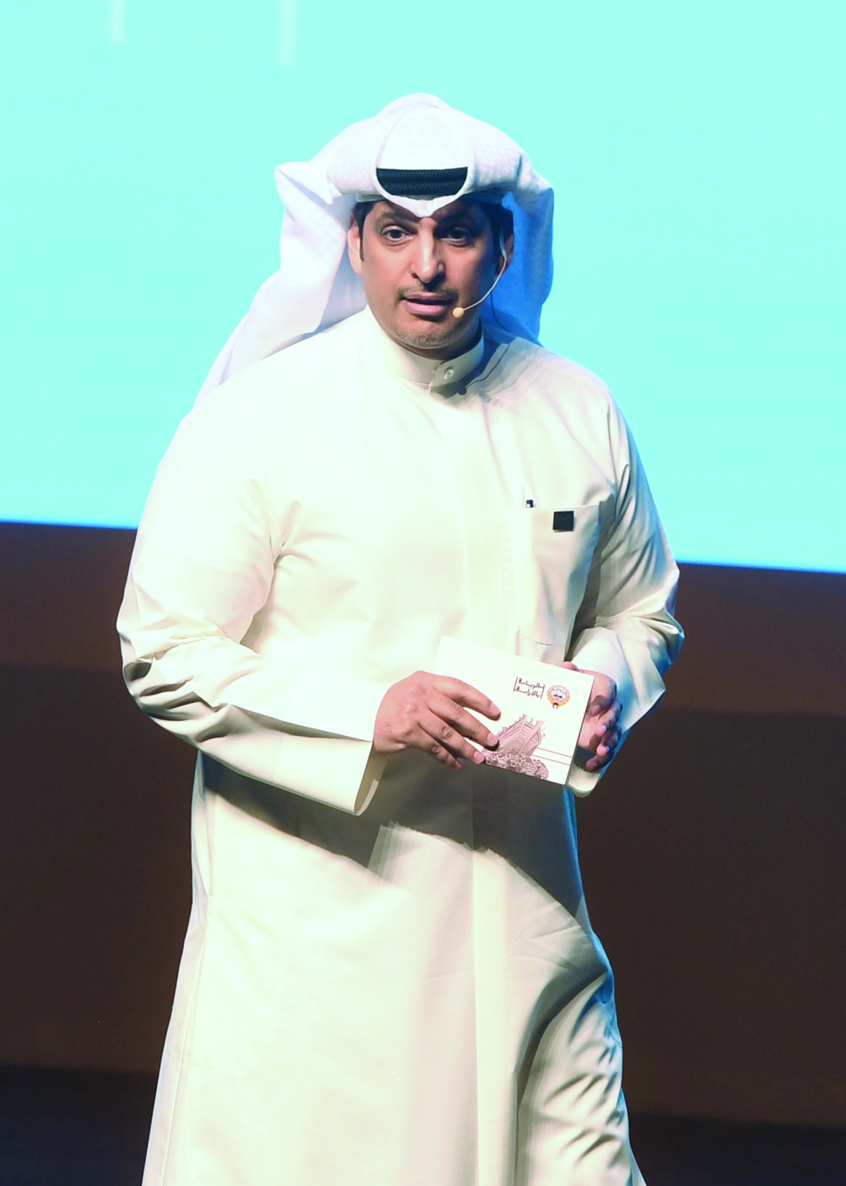 وزير الإعلام خلال العرض المرئي