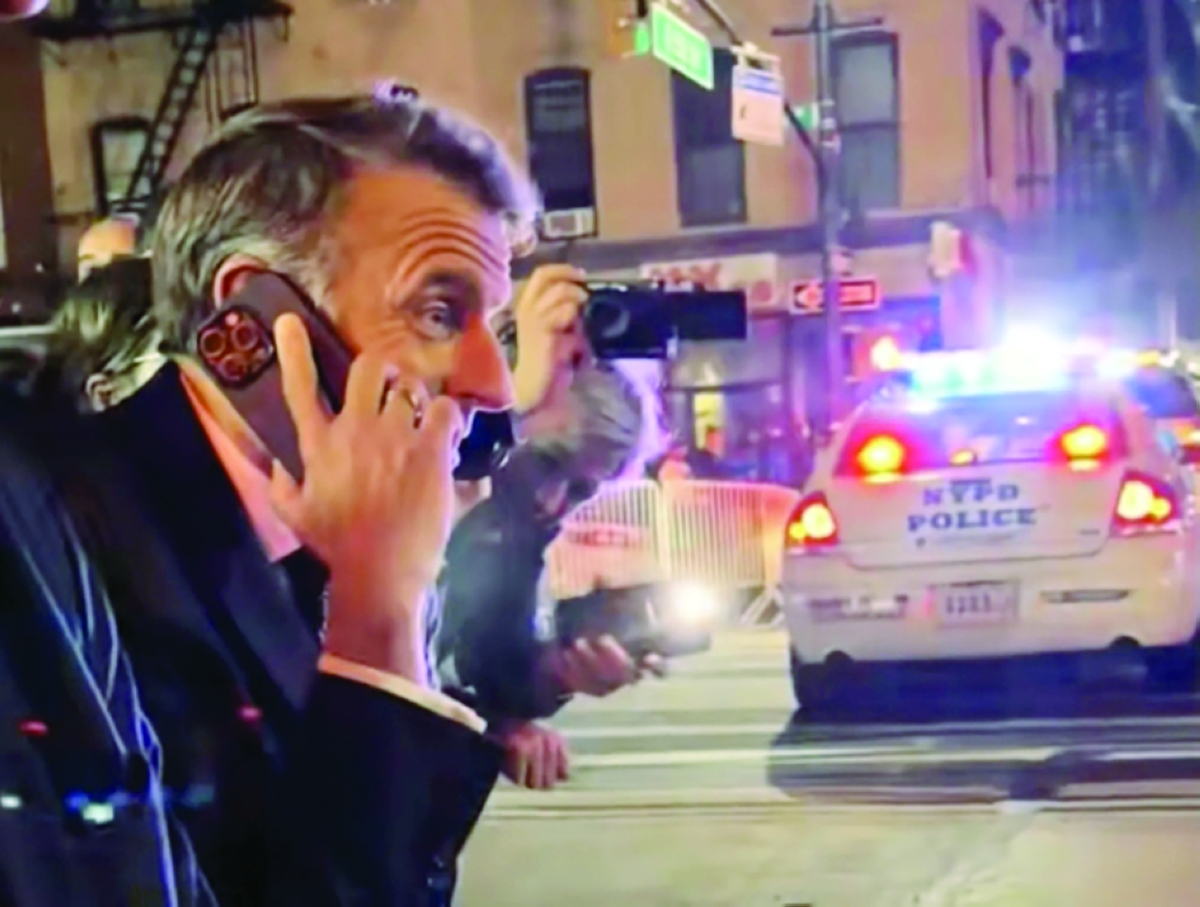 ماكرون خلال الاتصال بترامب هاتفياً