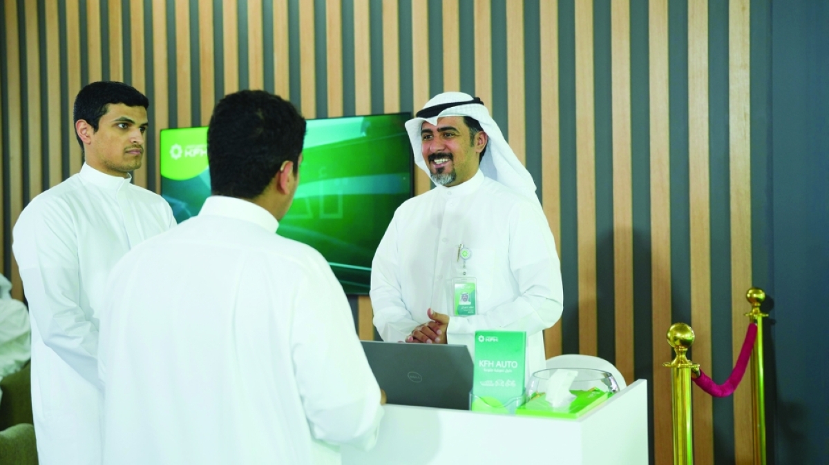 التفاعل مع استفسارات العملاء 