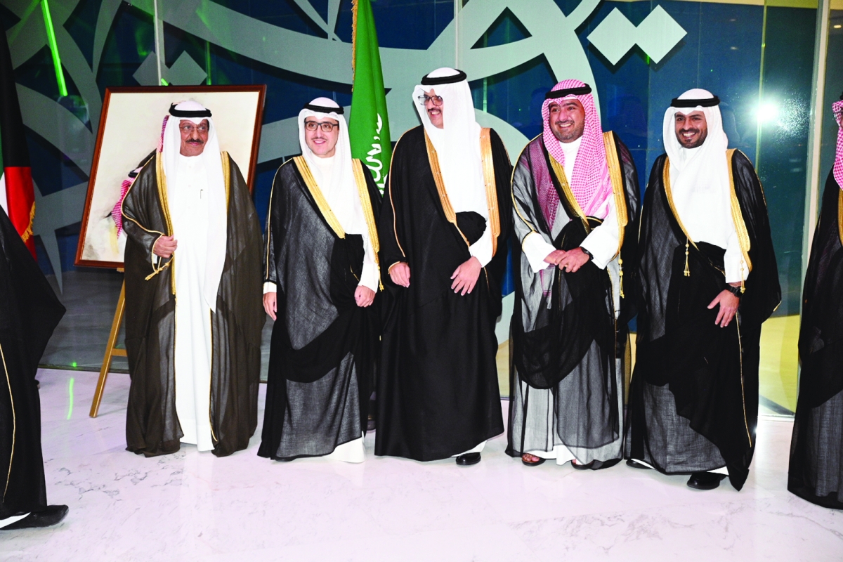 


أحمد الناصر وثامر العلي يهنئان 